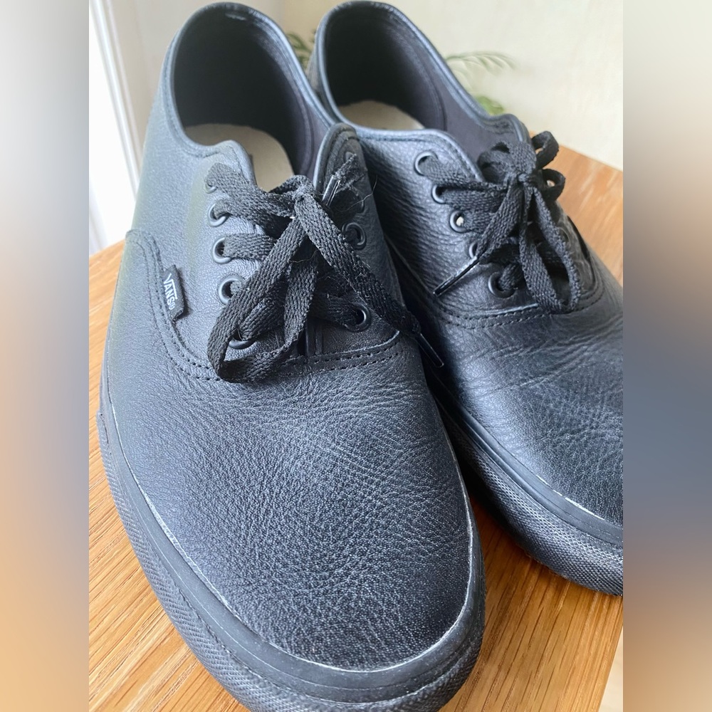 VANS - Authentic - Unisex faux leather shoe in US size 12 // good condition// - Picture 7 of 7